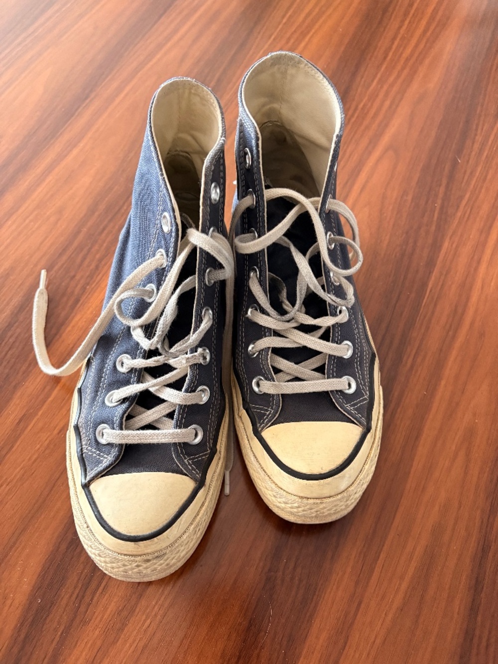 Converse navy color